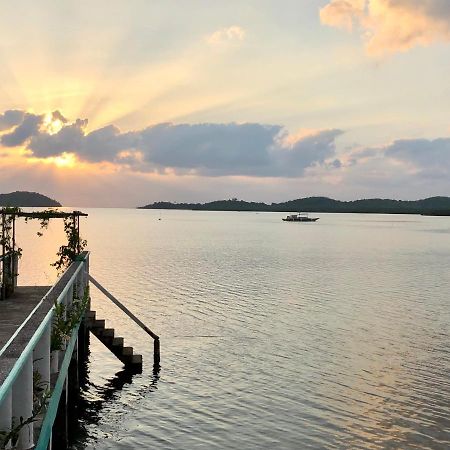 Bella Louise Lodging House Bar And Resto Busuanga Buitenkant foto