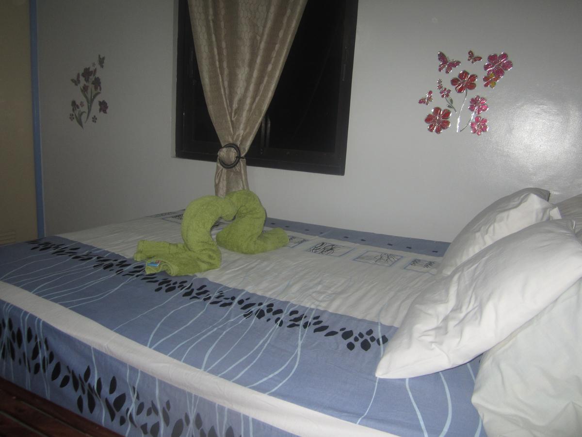 Bella Louise Lodging House Bar And Resto Busuanga Buitenkant foto